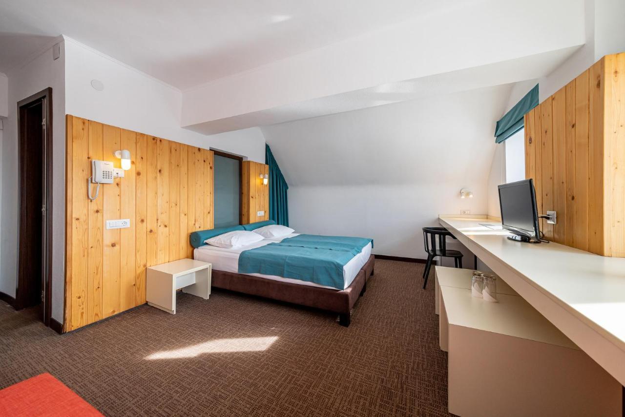 Complex Hotelier Cota O Mie Sinaia Extérieur photo