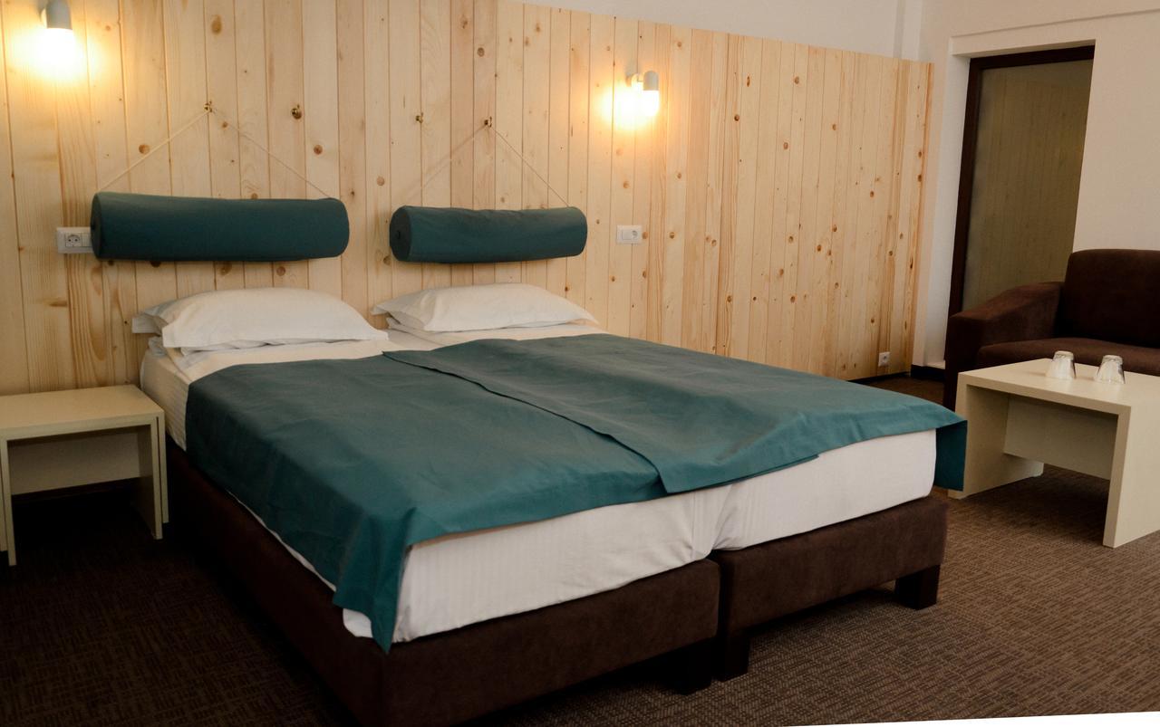 Complex Hotelier Cota O Mie Sinaia Extérieur photo