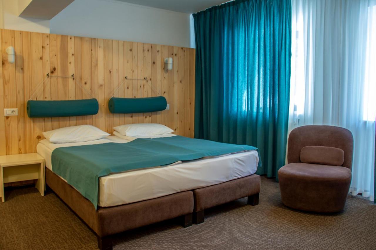 Complex Hotelier Cota O Mie Sinaia Extérieur photo